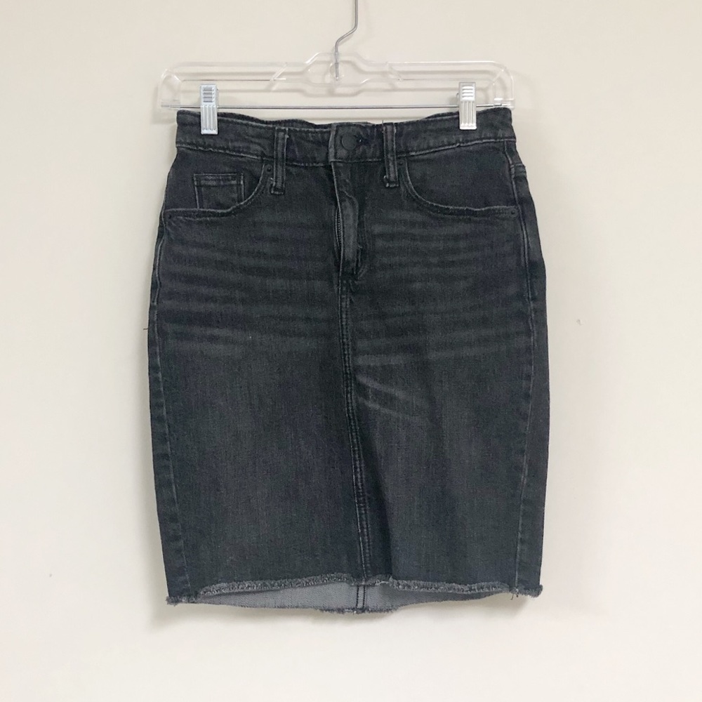 🌸3/$15🌸 Universal Thread Black Denim Skirt